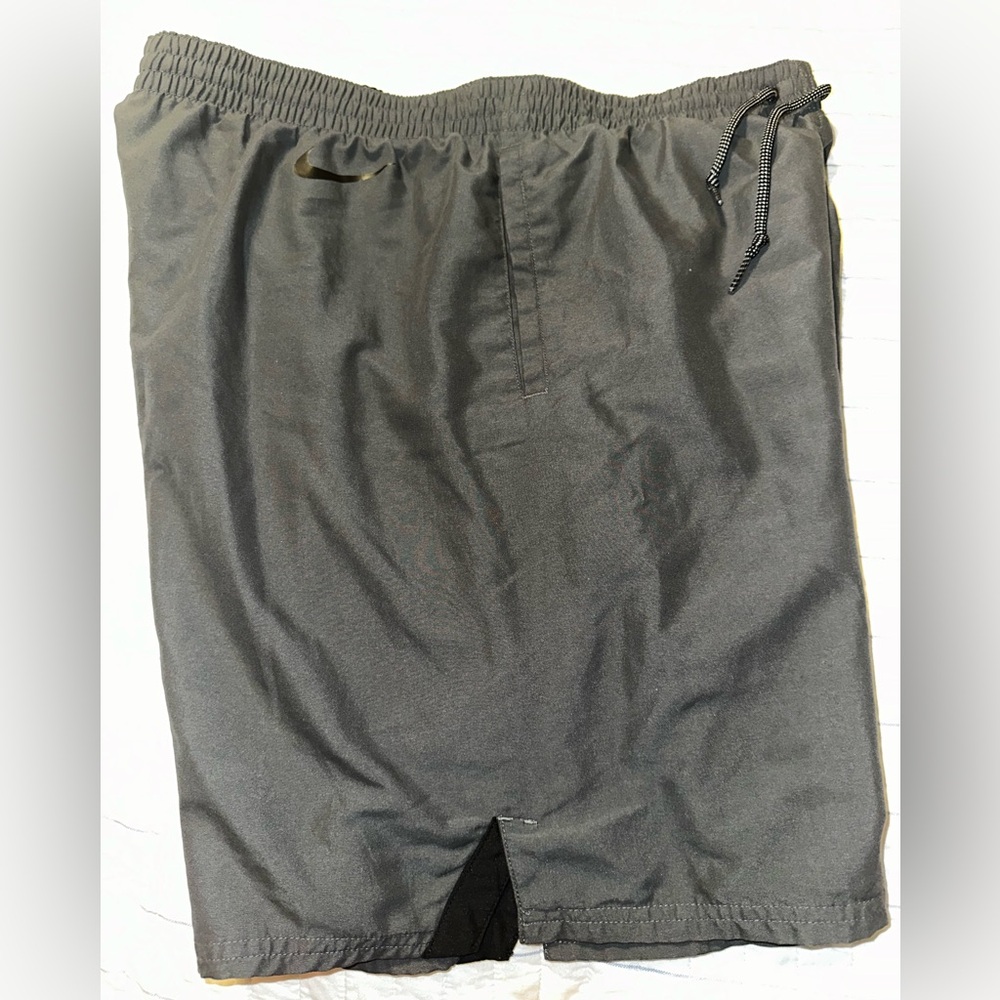Nike Swim Men's JDI Swoosh 9" Iron Grey Volley Shorts (NESSC475-018) Size L - Picture 3 of 6